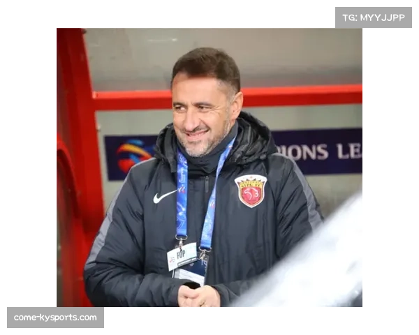 葡杯球队半场阵型调整频繁 教练临场指挥作用凸显